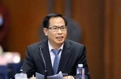 全國(guó)人大代表柯云峰：擴(kuò)雙通道藥房范圍，促M(fèi)TM慢病藥學(xué)服務(wù)升級(jí)